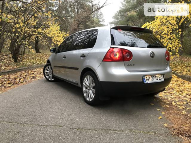 Volkswagen Golf V