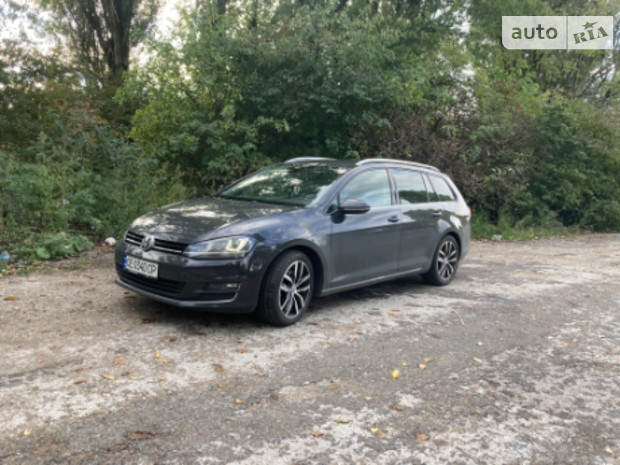 Volkswagen Golf VII