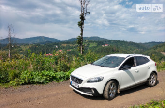 Volvo V40  2013