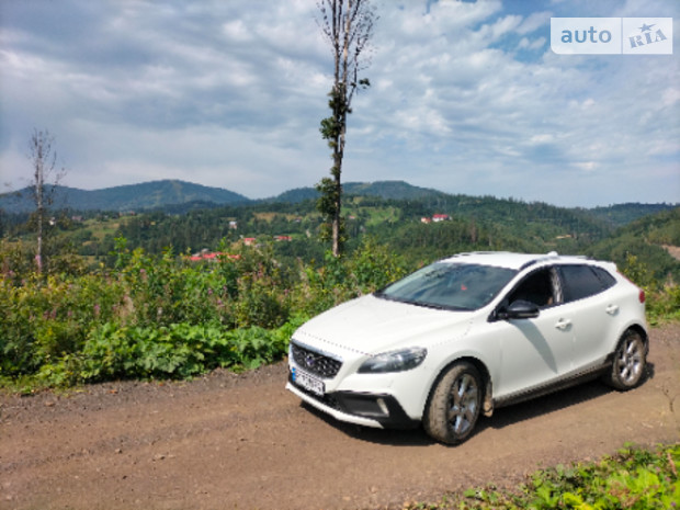 Volvo V40