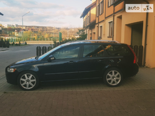 Volvo V50