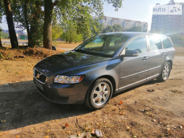 Volvo V50