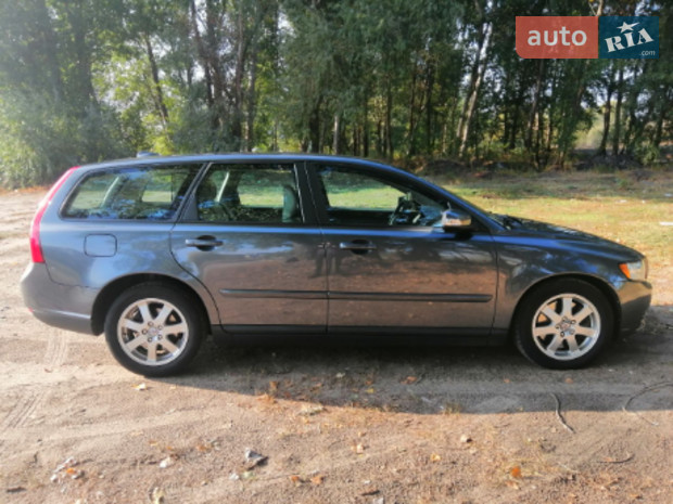 Volvo V50