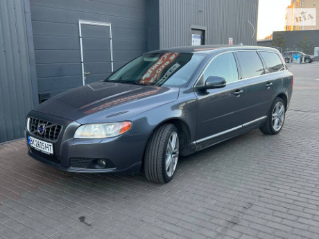 Volvo V70 2010