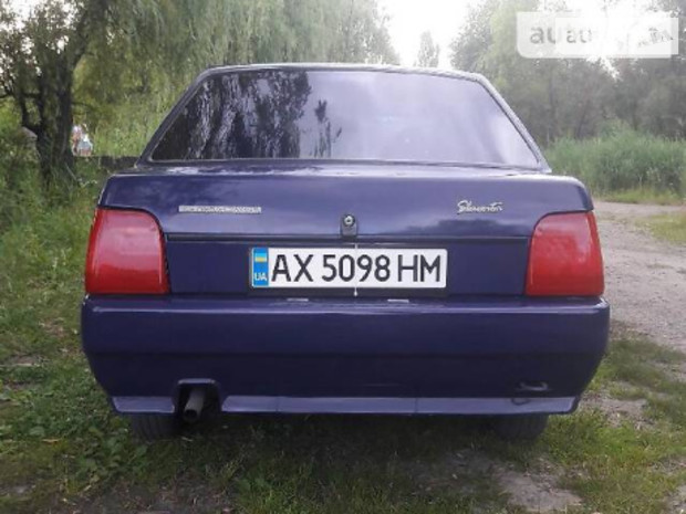 Фото ЗАЗ 110307 2002 року 