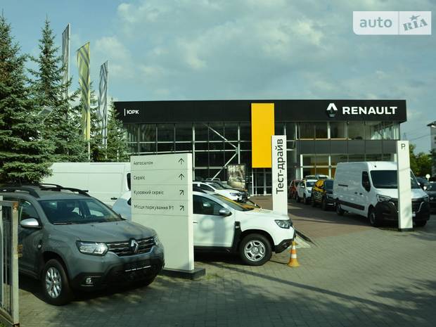 Автосалон Renault на Хмельницького