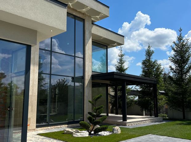 КМ Riviera City Park