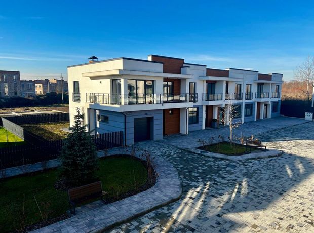 КМ City Villa Club