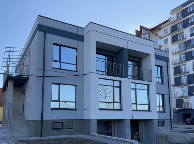 Таунхауси 4Family House