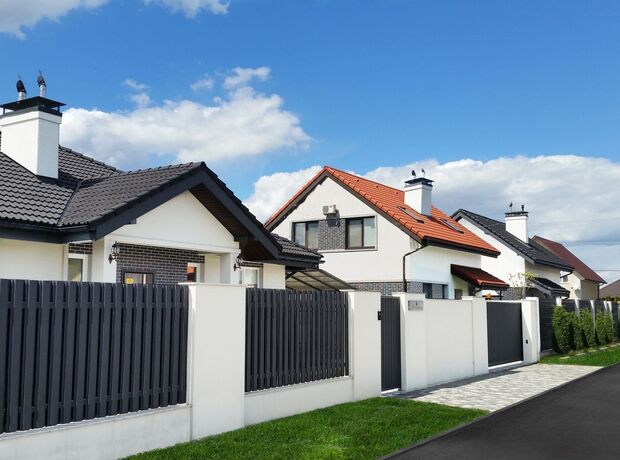 КМ Сонячний