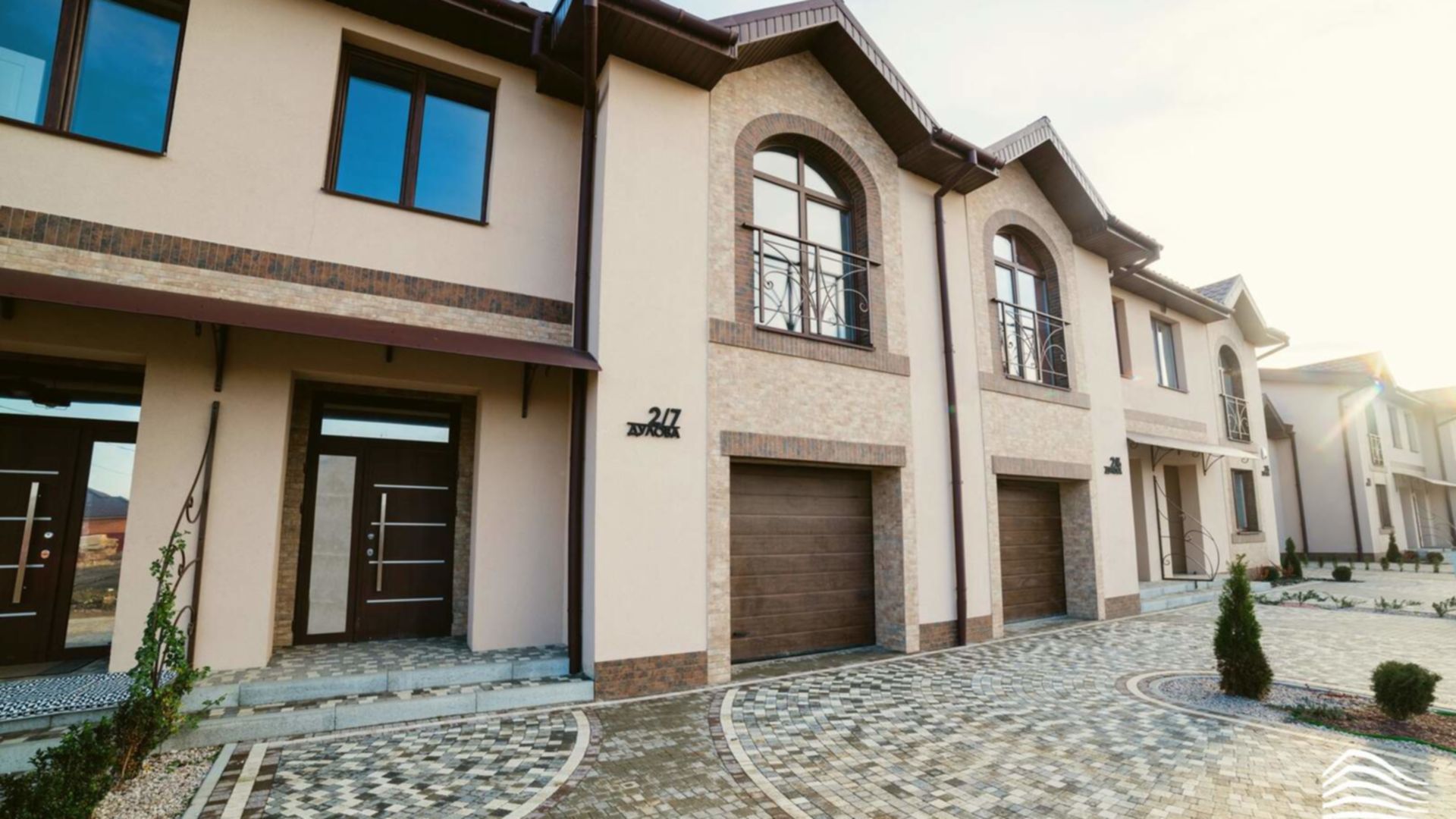 таунхаусы построены Станом на грудень 2020 року Таунхаус Дулова хід будівництва фото 212352