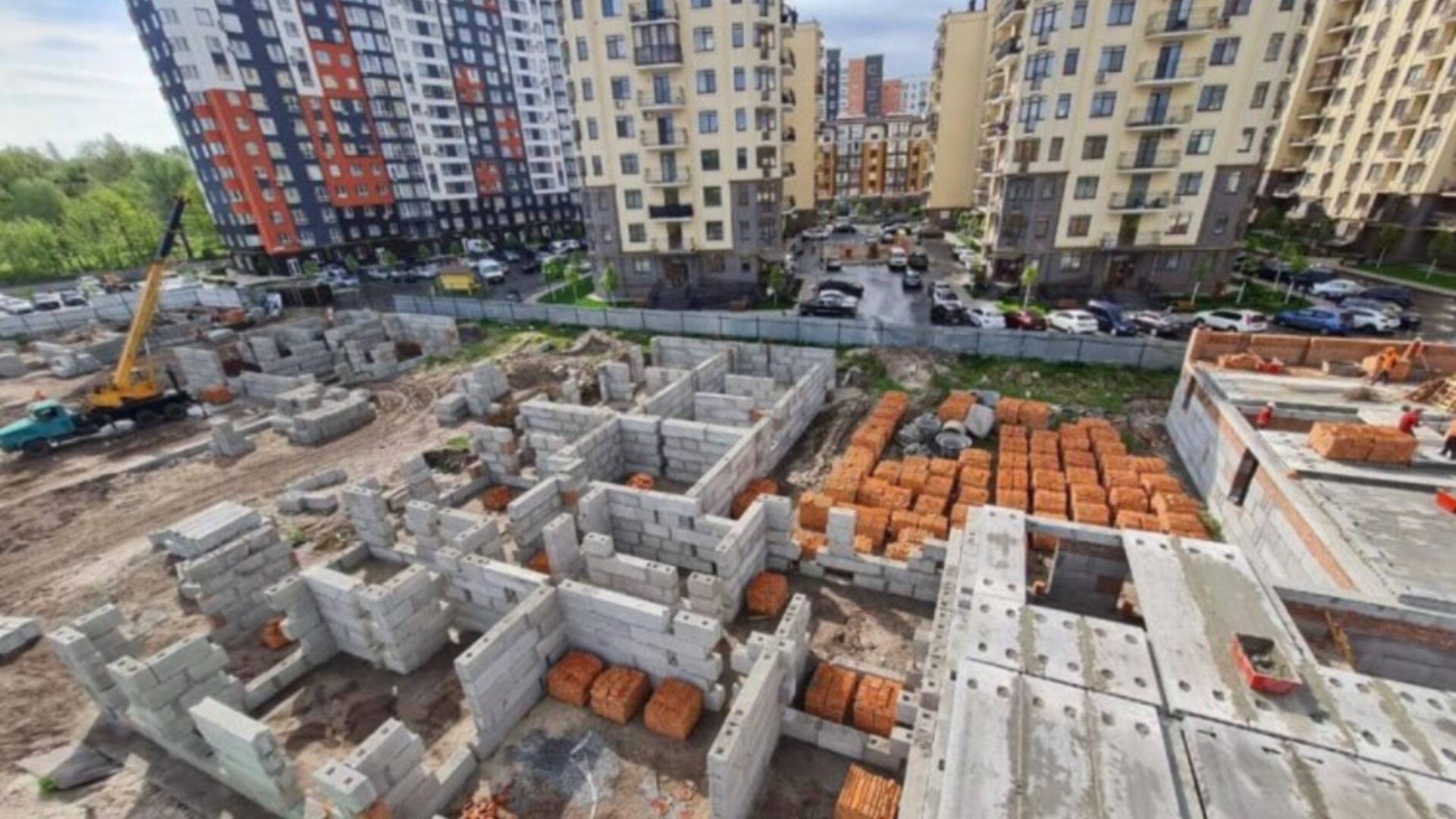 Состоянием на май 2021 года ЖК Бургундия ход строительства фото 263167