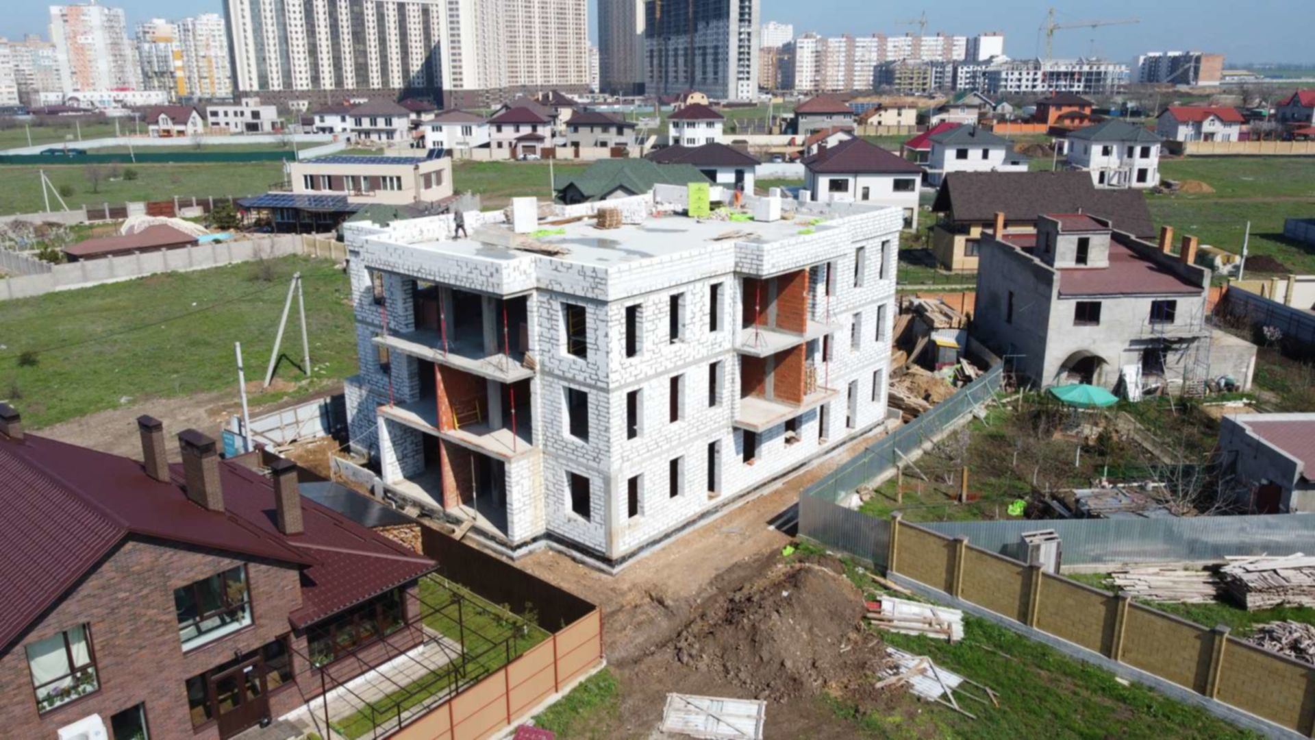 КБ Crystal house хід будівництва фото 269112