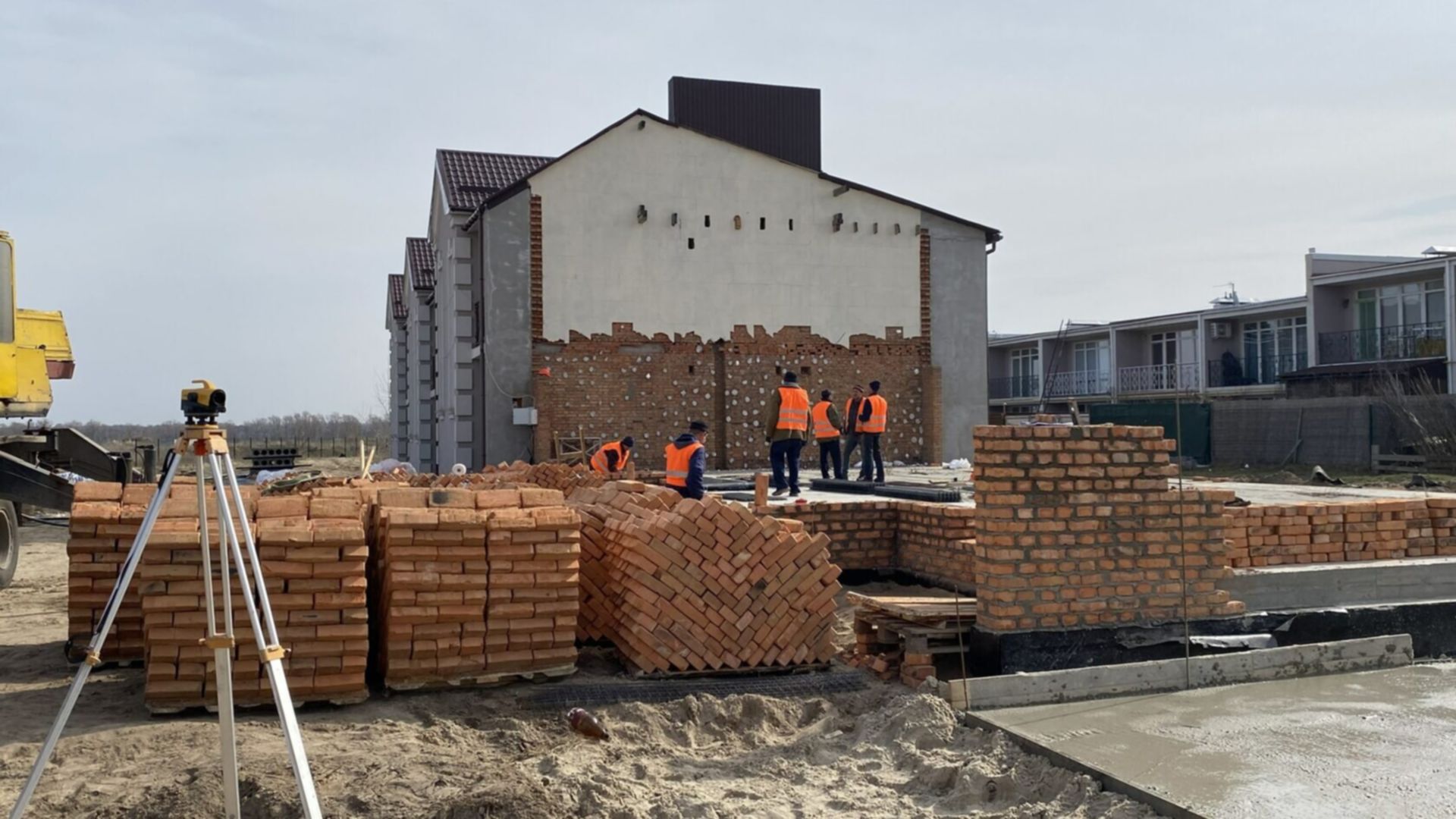 КМ Айленд хід будівництва фото 270580