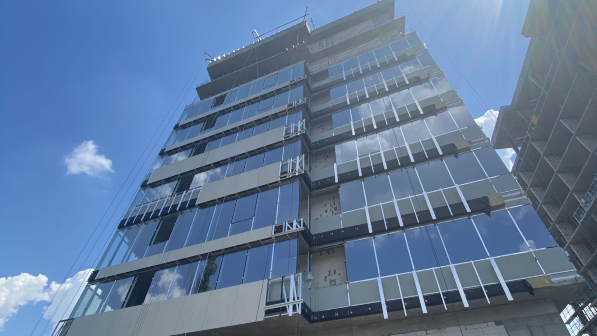 Состоянием на август 2021 года Апарт-комплекс Port City ход строительства фото 300968