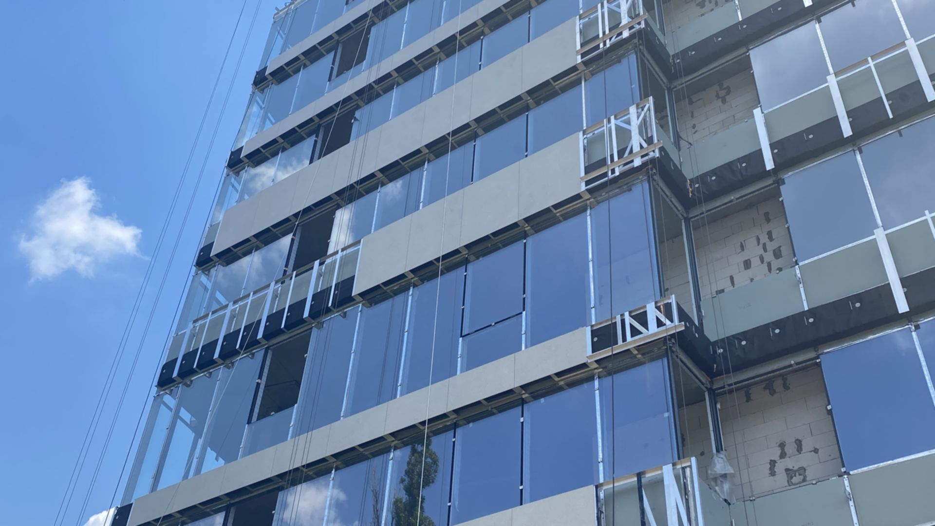 Состоянием на август 2021 года Апарт-комплекс Port City ход строительства фото 300969