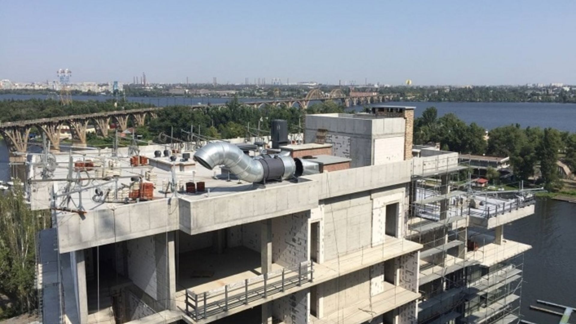 Состоянием на октябрь 2021 года Апарт-комплекс Port City ход строительства фото 317054