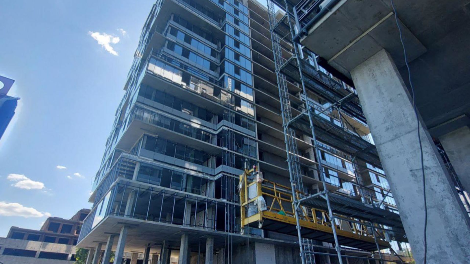 Состоянием на октябрь 2022 года Апарт-комплекс Port City ход строительства фото 488319