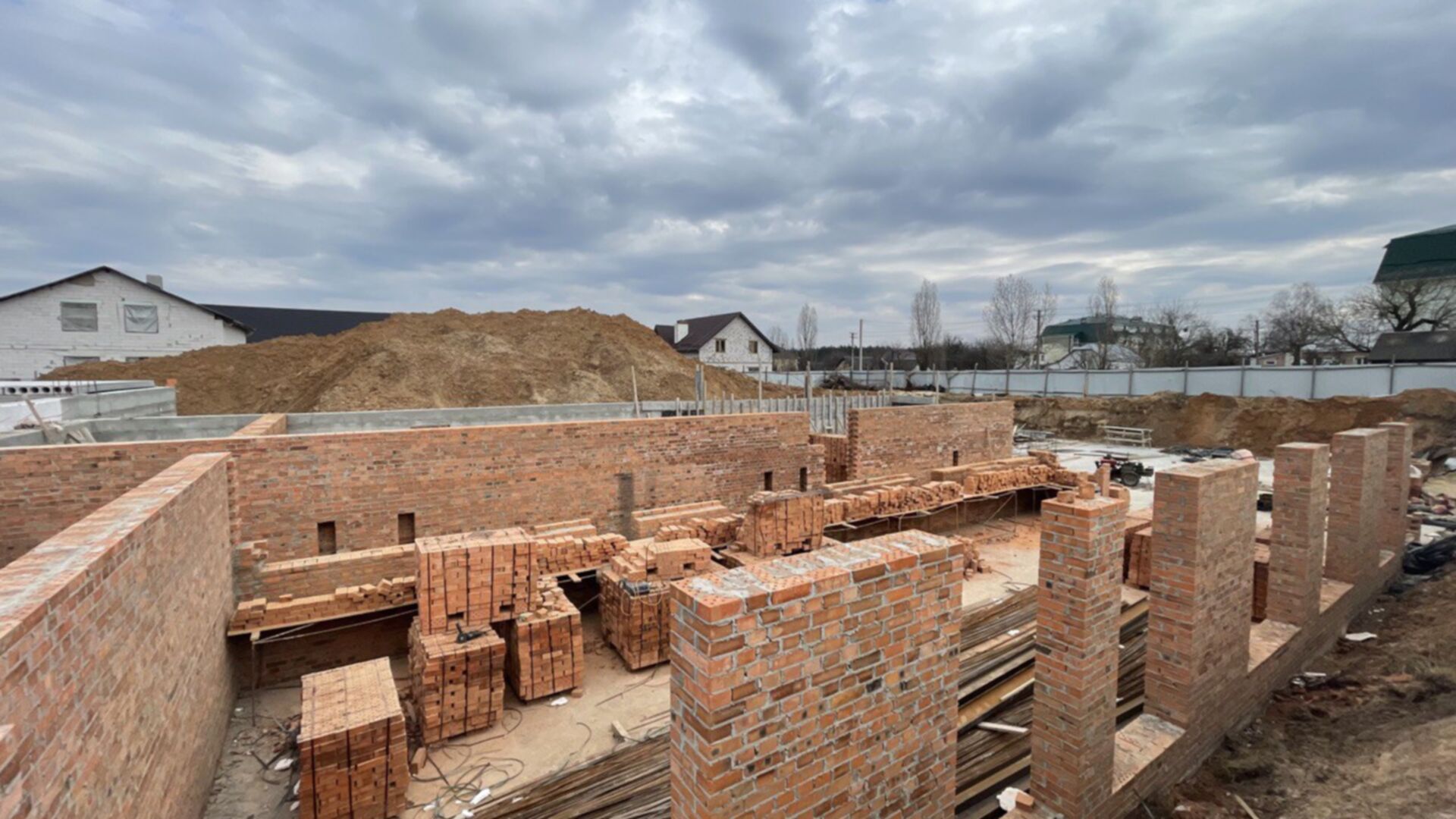 Станом на березень 2023 року ЖК Міланж хід будівництва фото 558375