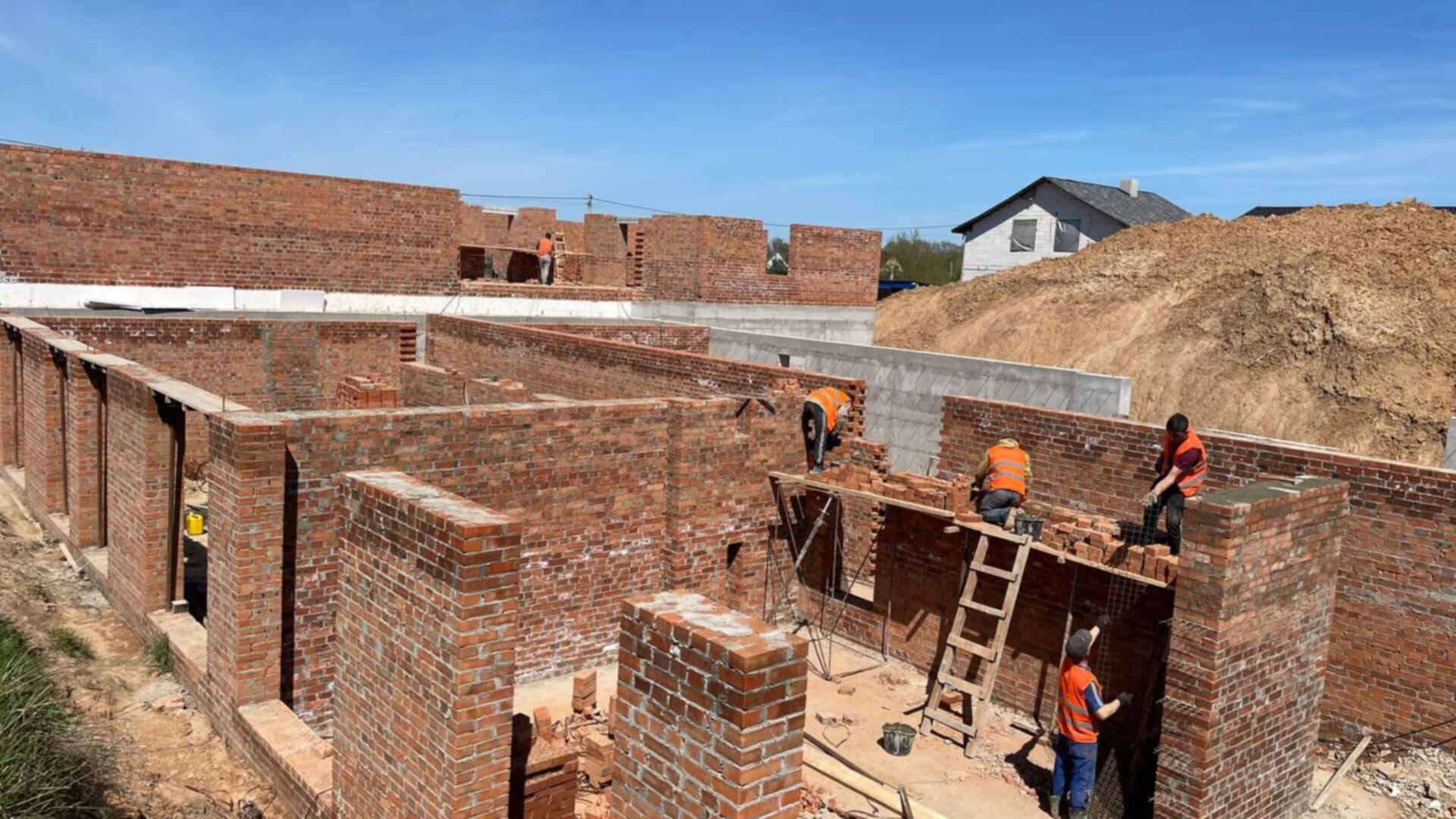 Станом на травень 2023 року ЖК Міланж хід будівництва фото 568199