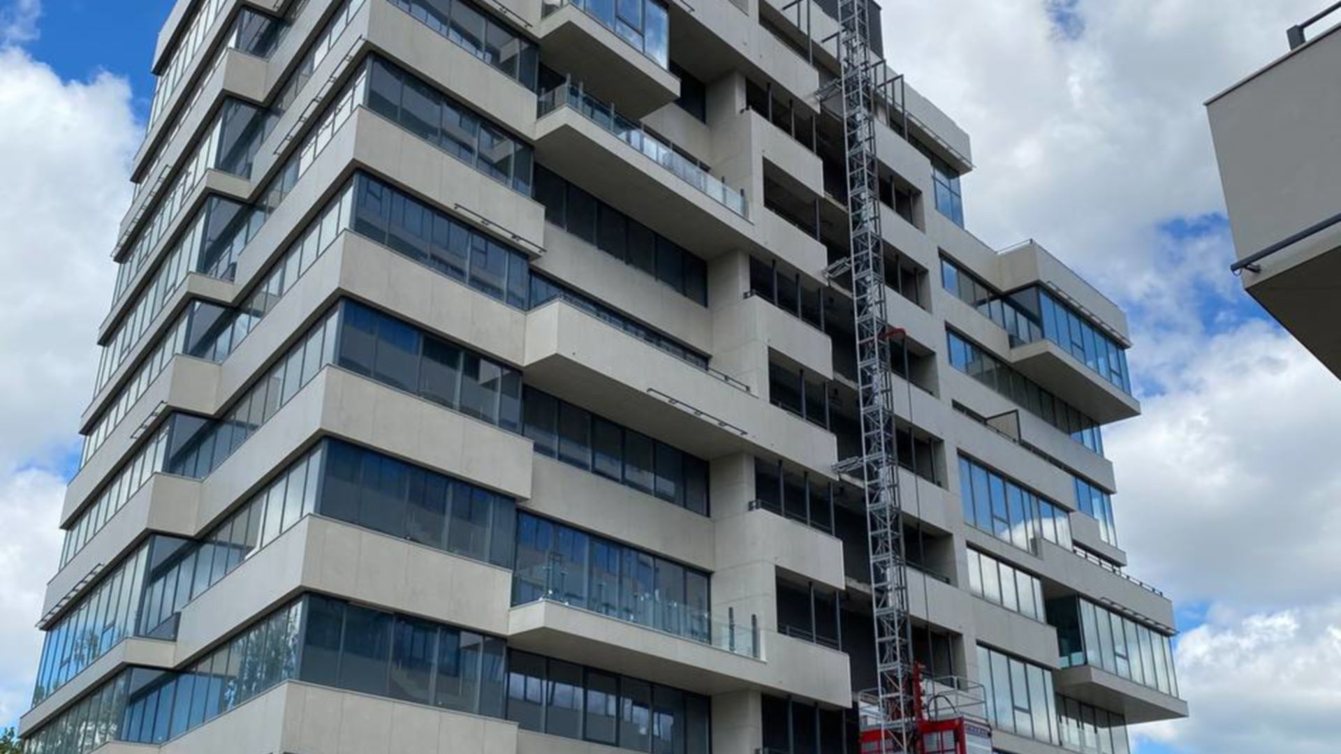 Состоянием на август 2023 года Апарт-комплекс Port City ход строительства фото 595215