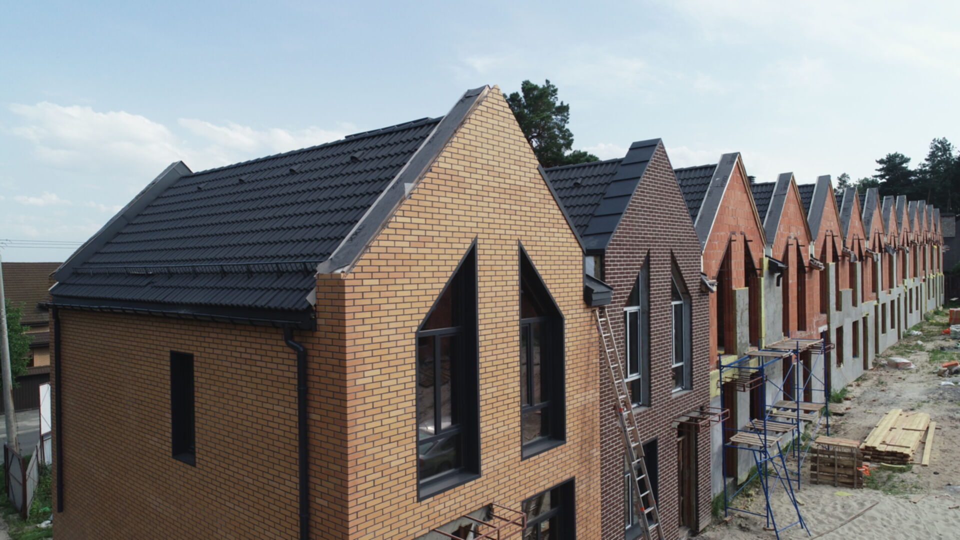 Состоянием на август 2023 года Таунхаус Fort Homes ход строительства фото 596372