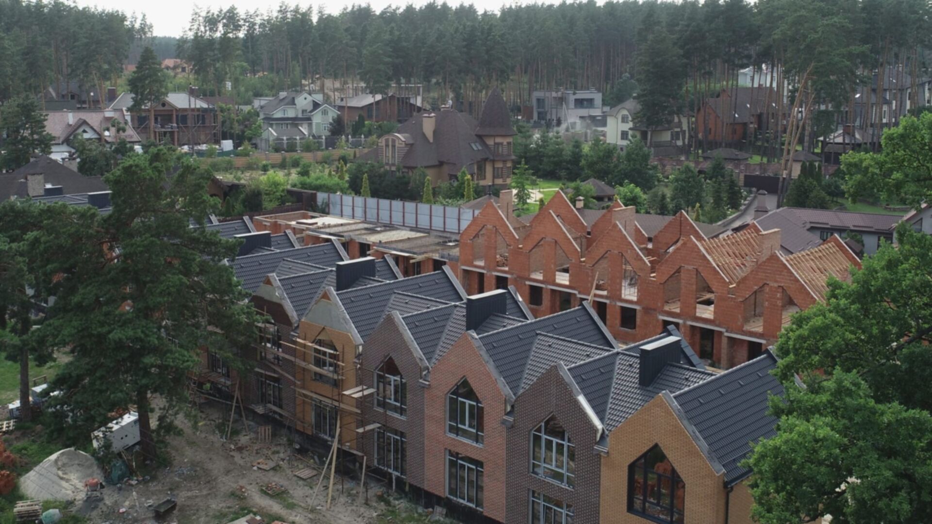 Состоянием на август 2023 года Таунхаус Fort Homes ход строительства фото 596373