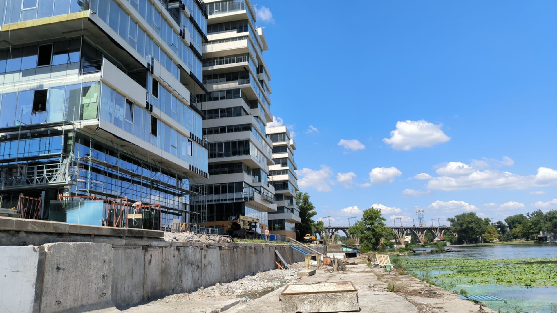 Состоянием на август 2023 года Апарт-комплекс Port City ход строительства фото 599063