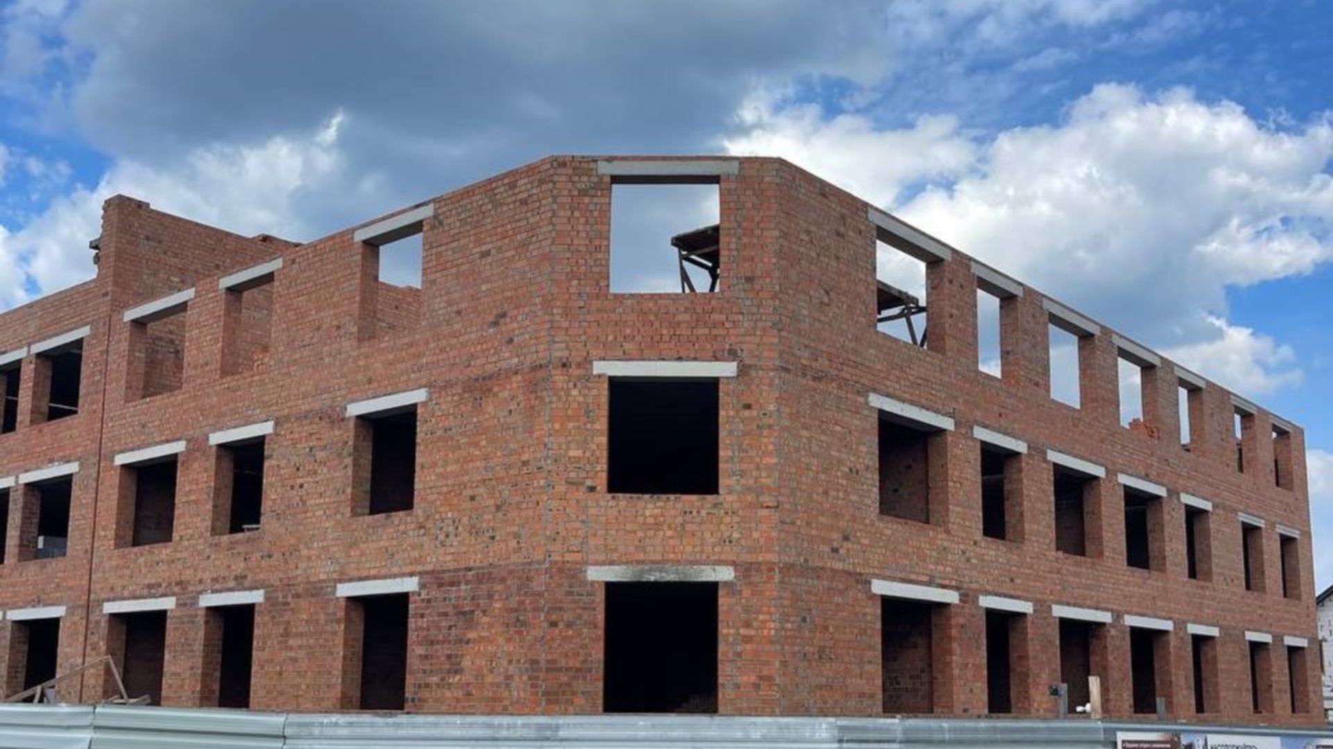 Станом на вересень 2023 року ЖК Міланж хід будівництва фото 602821