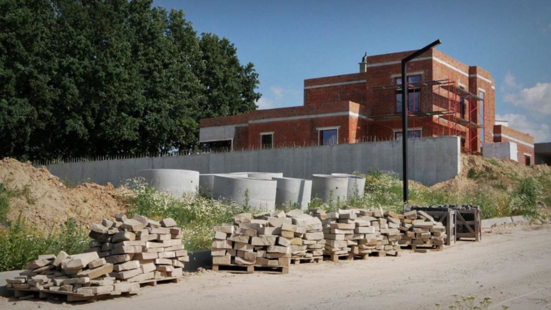 Состоянием на октябрь 2023 года КГ Obriy Family Club ход строительства фото 610749