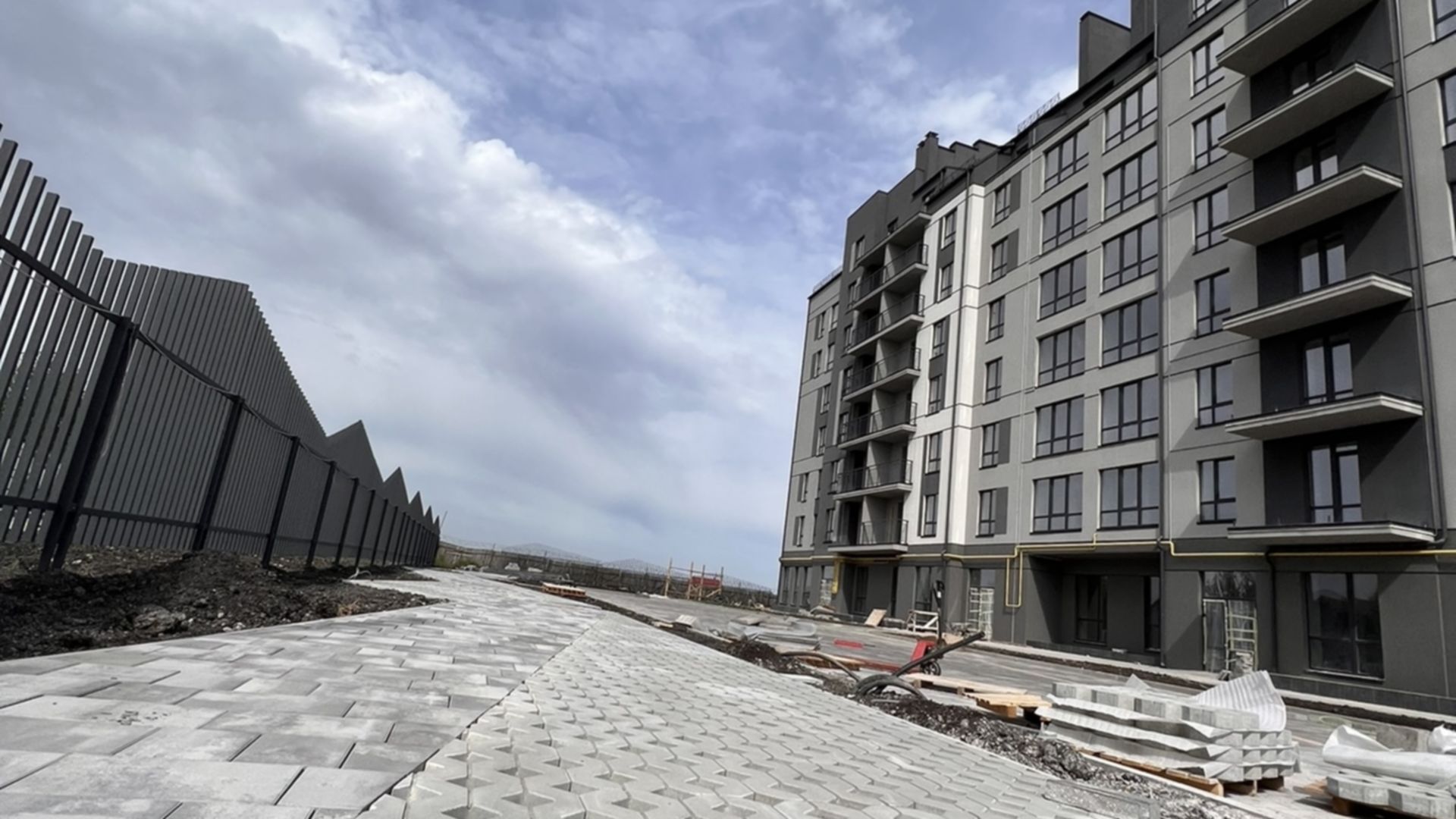 Состоянием на август 2023 года ЖК Park Residence ход строительства фото 612419