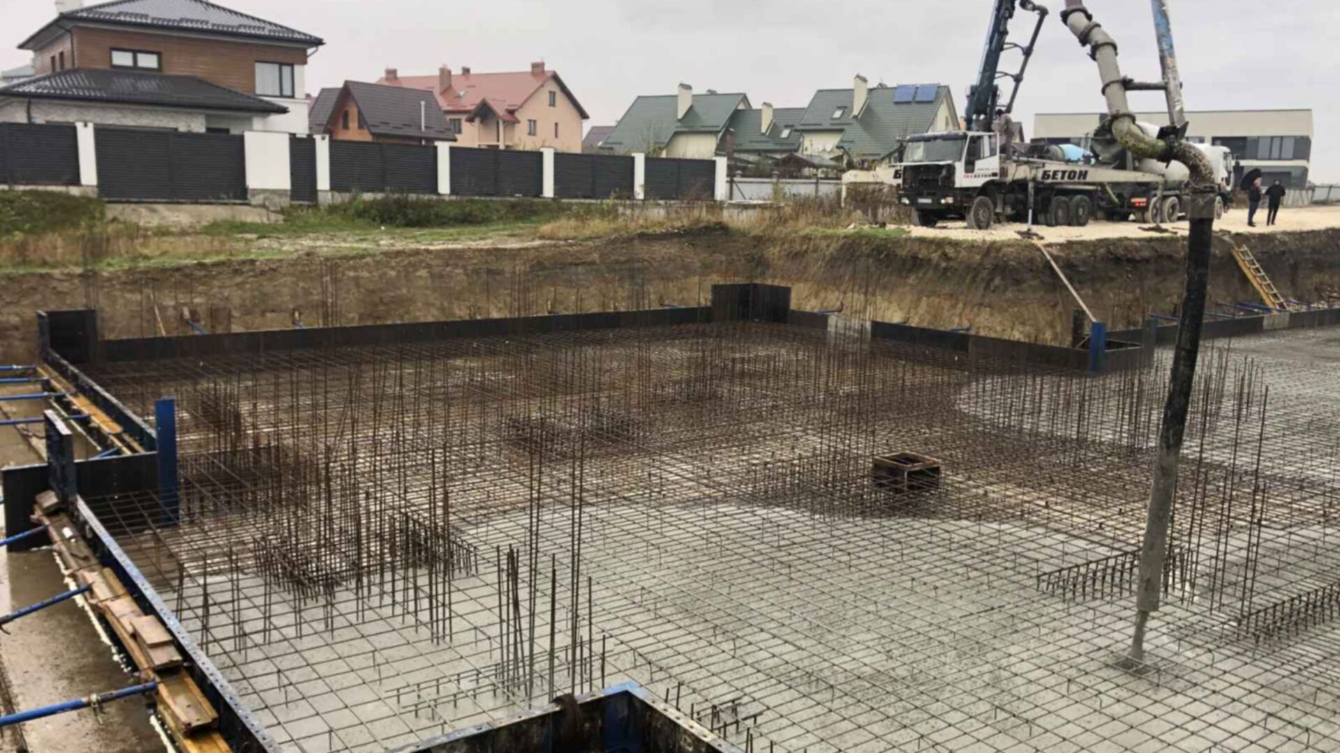 ЖК Южный Deluxe ход строительства фото 623249