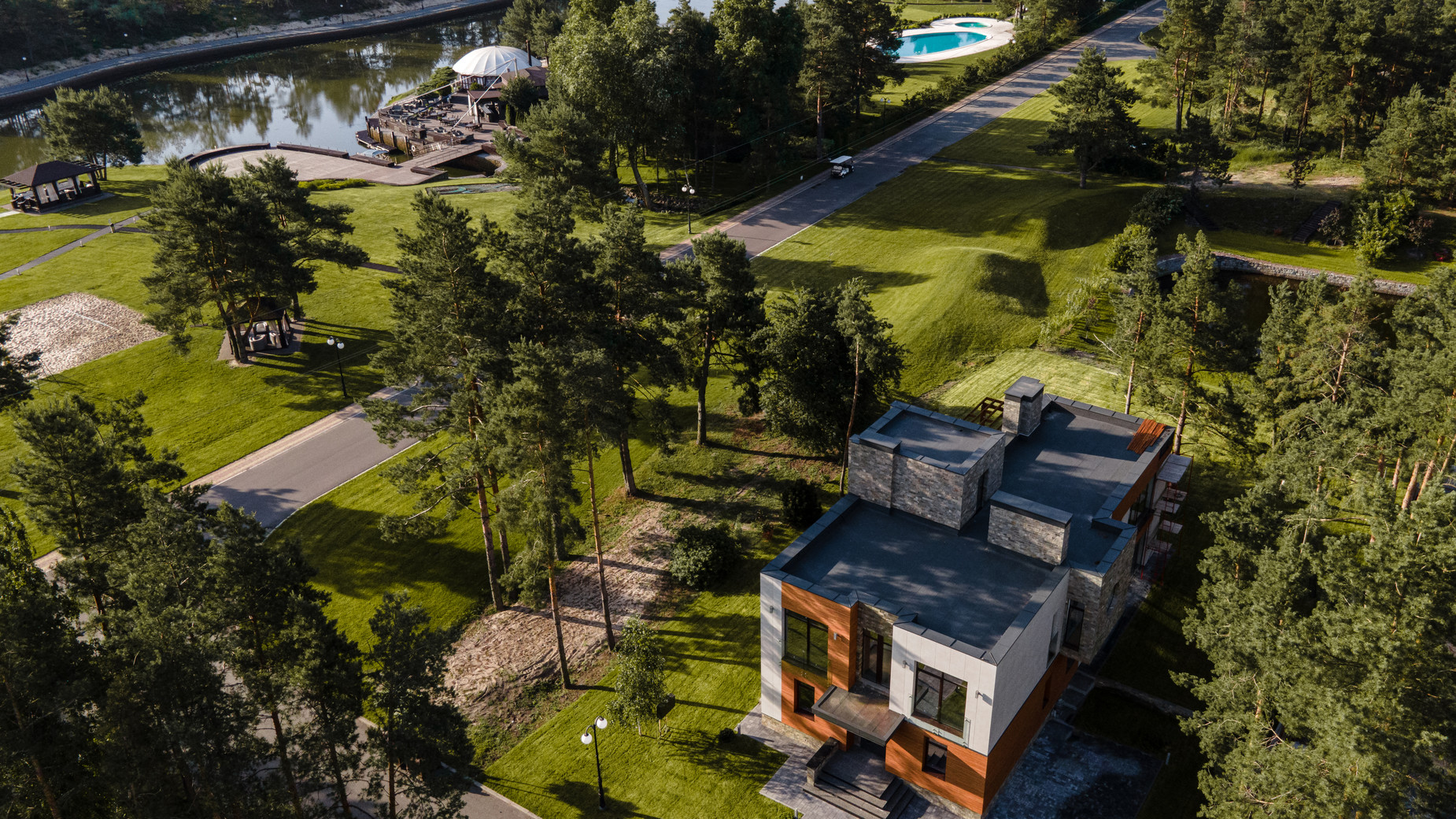 КМ Riviera Village  фото 732550