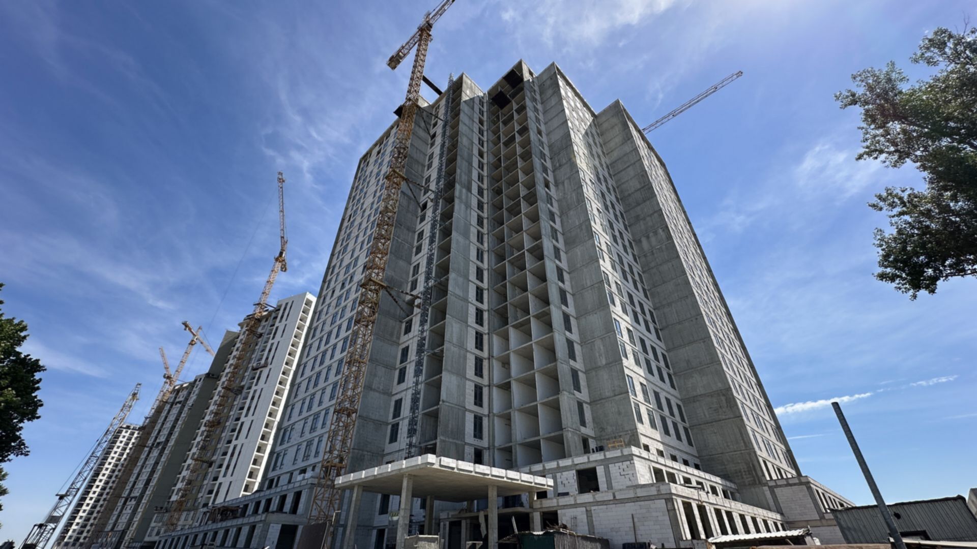 Состоянием на июль 2024 года БЦ Kadorr City ход строительства фото 739780