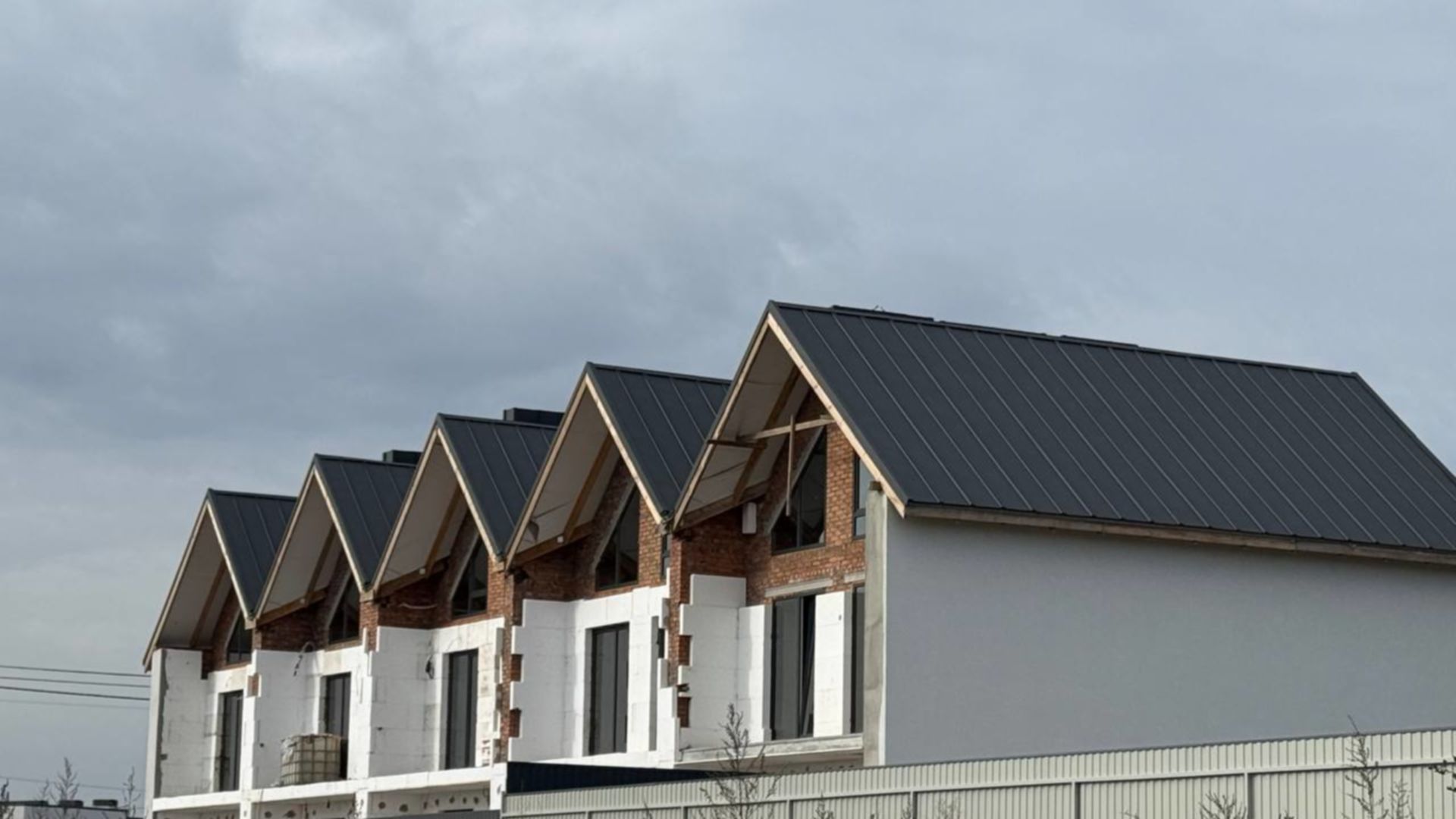 Станом на жовтень 2024 року Таунхаус Aurora Park хід будівництва фото 769571