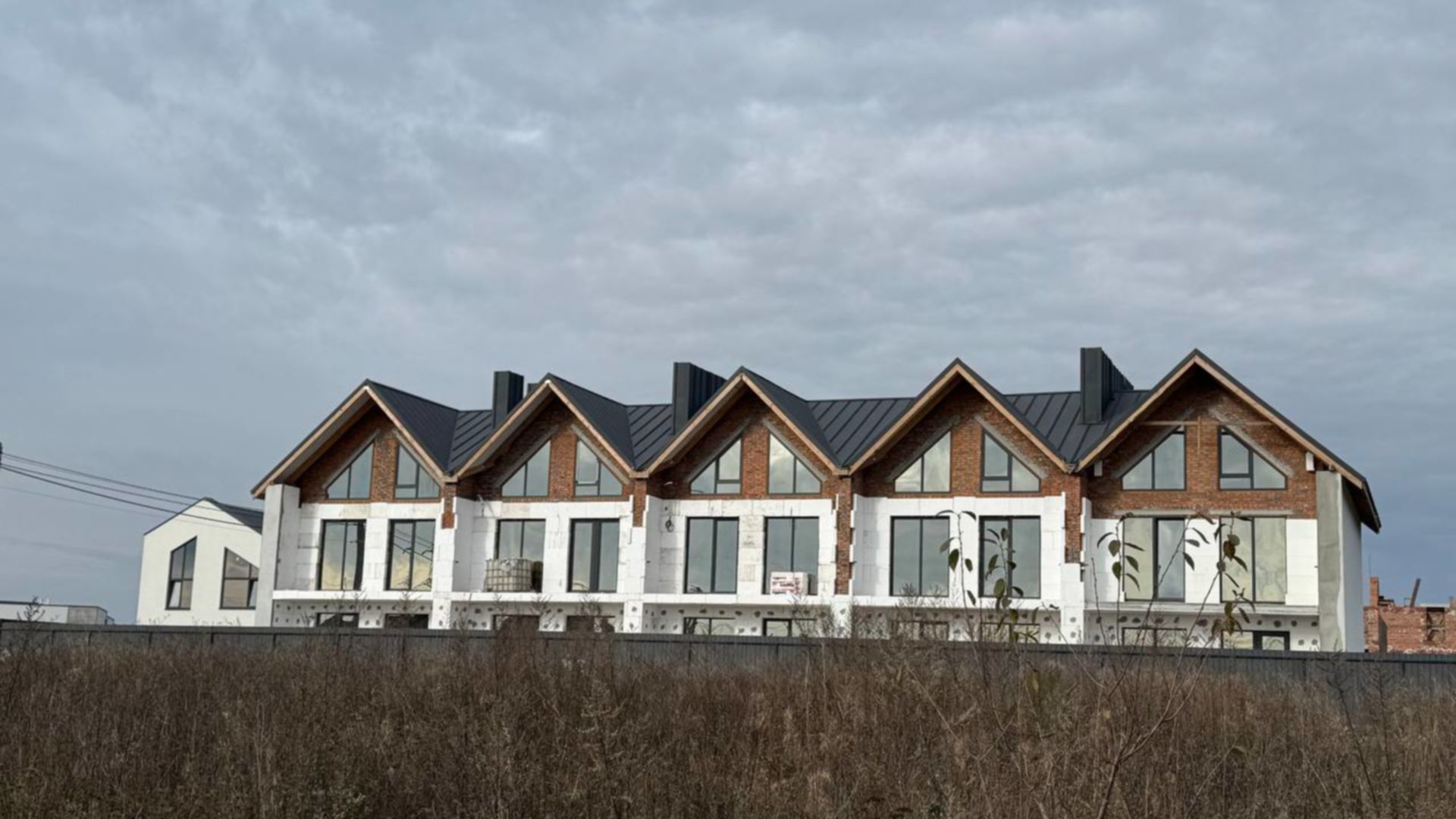 Станом на жовтень 2024 року Таунхаус Aurora Park хід будівництва фото 769572