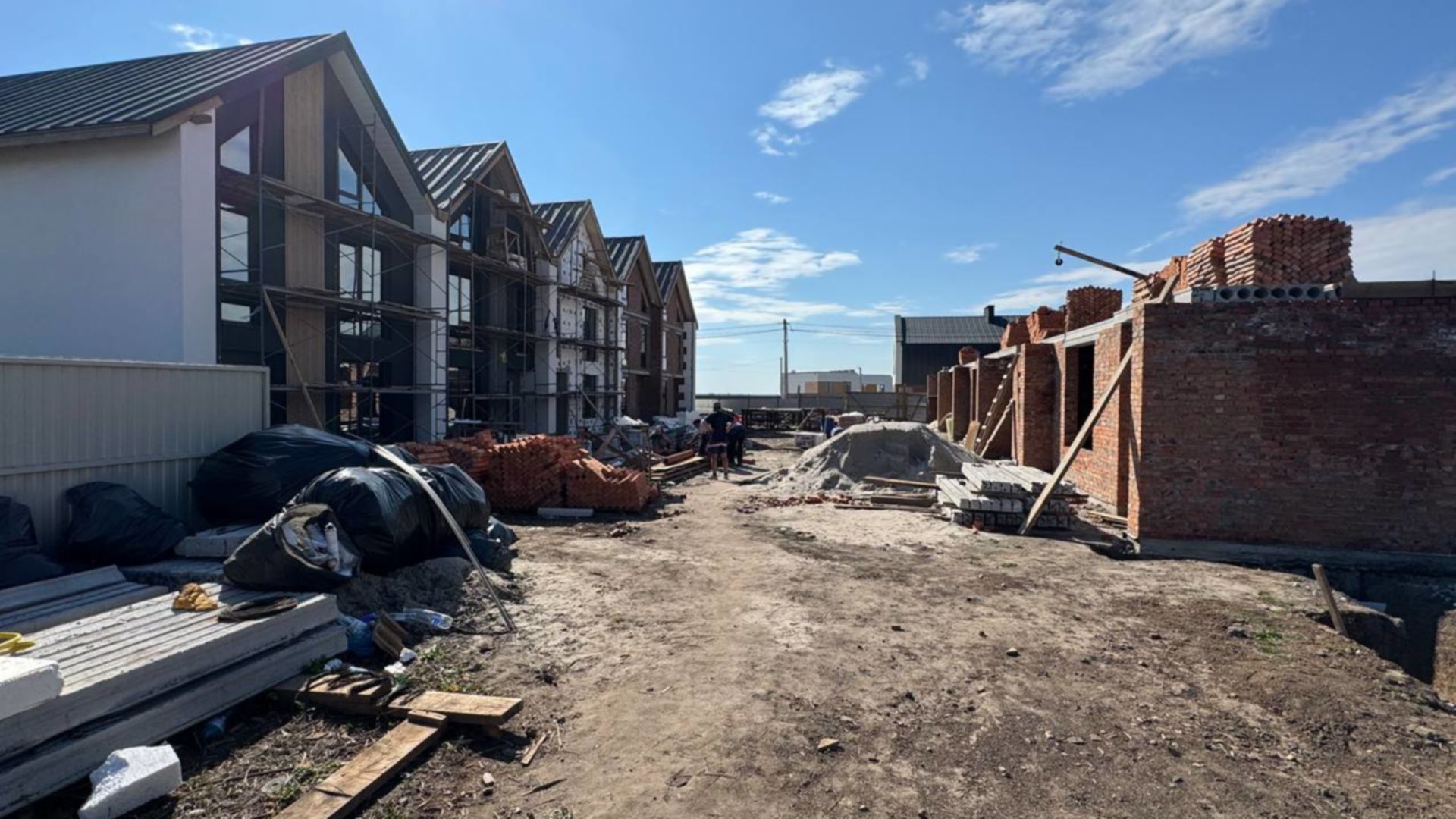 Станом на жовтень 2024 року Таунхаус Aurora Park хід будівництва фото 769575