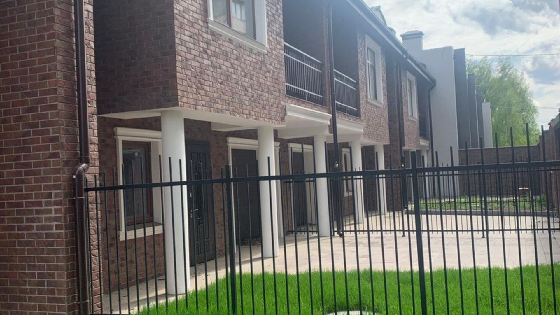 Таунхаус Protasiv Residence ход строительства фото 773537