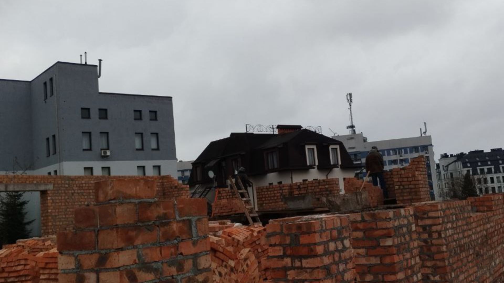 Состоянием на октябрь 2024 года ЖК ул. Бориславская, 20 ход строительства фото 802531