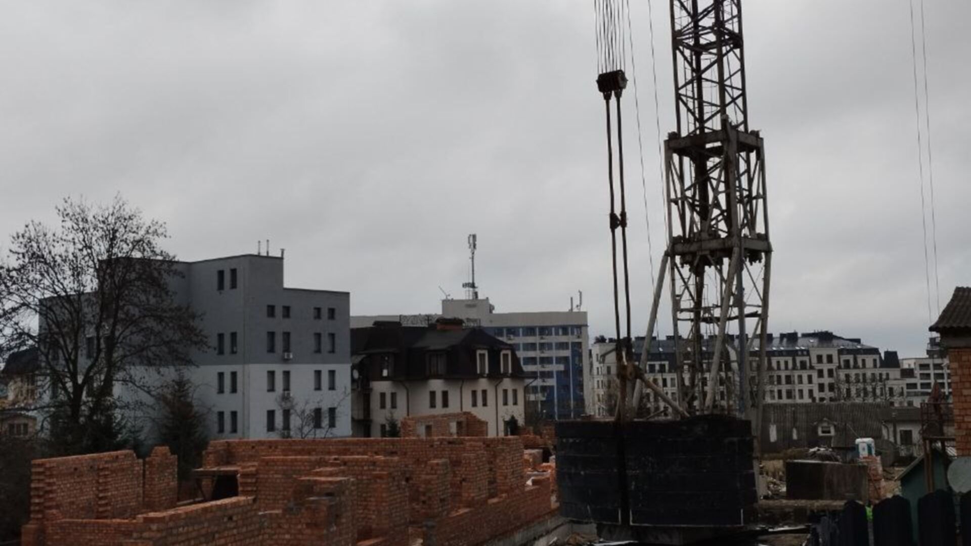 Состоянием на октябрь 2024 года ЖК ул. Бориславская, 20 ход строительства фото 802533