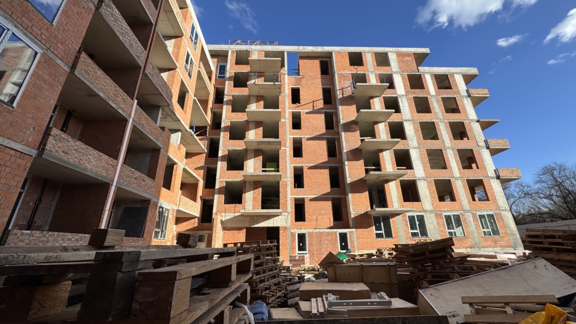 Станом на лютий 2025 року Затишний квартал MHouse хід будівництва фото 821617