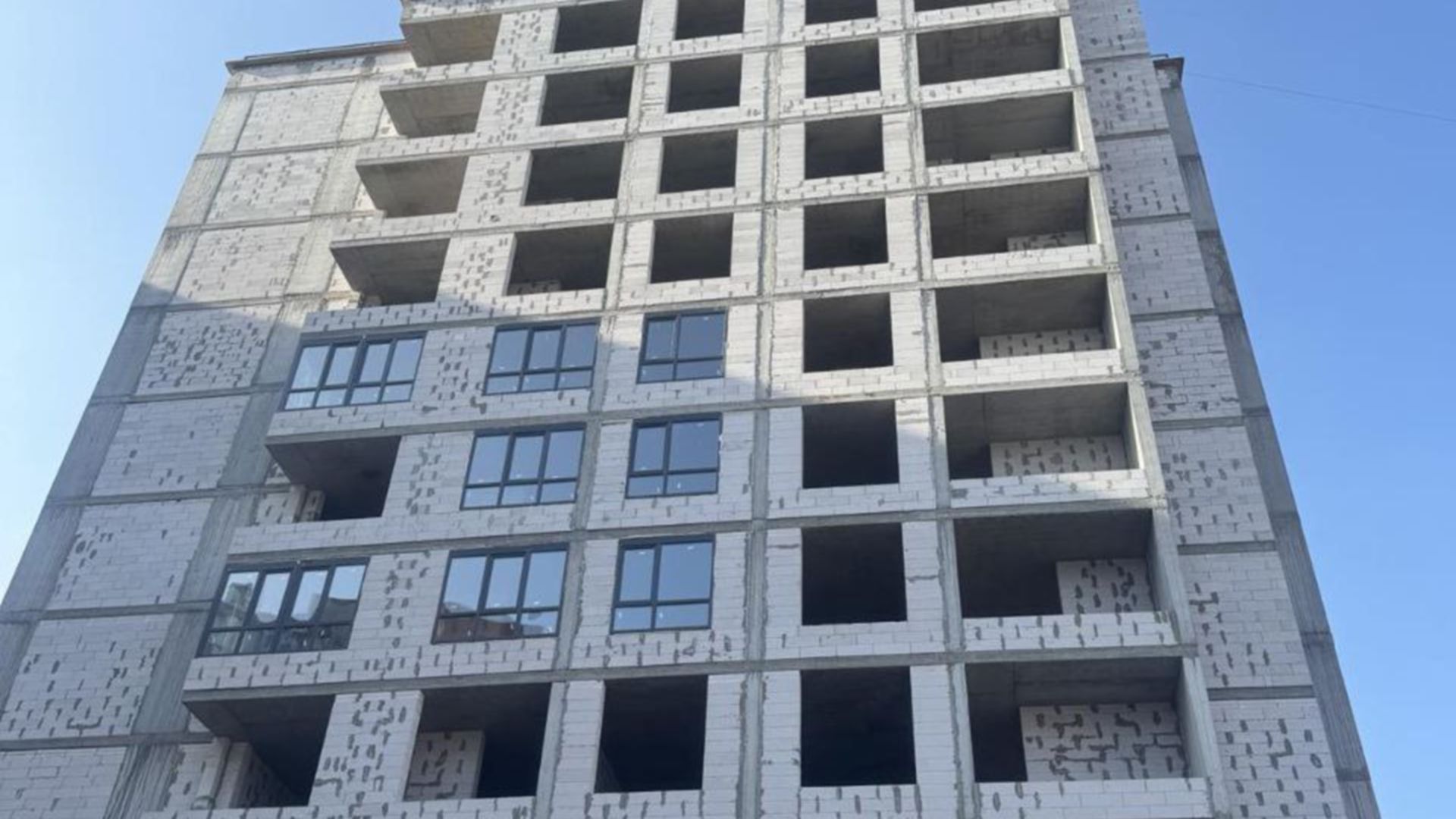 Станом на березень 2025 року ЖК вул. Тролейбусна, 5 хід будівництва фото 828313