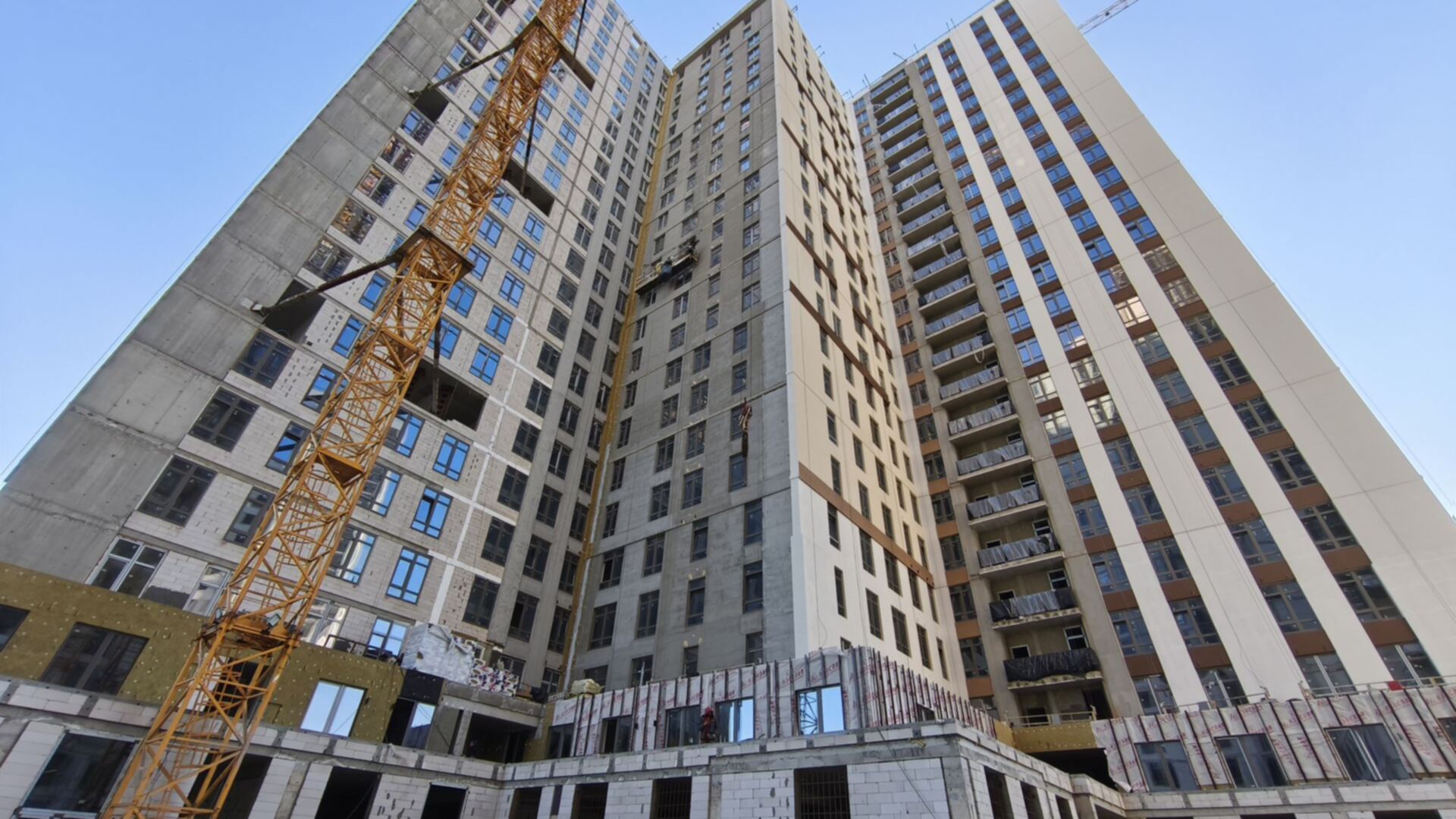 Состоянием на март 2025 года БЦ Kadorr City ход строительства фото 843130