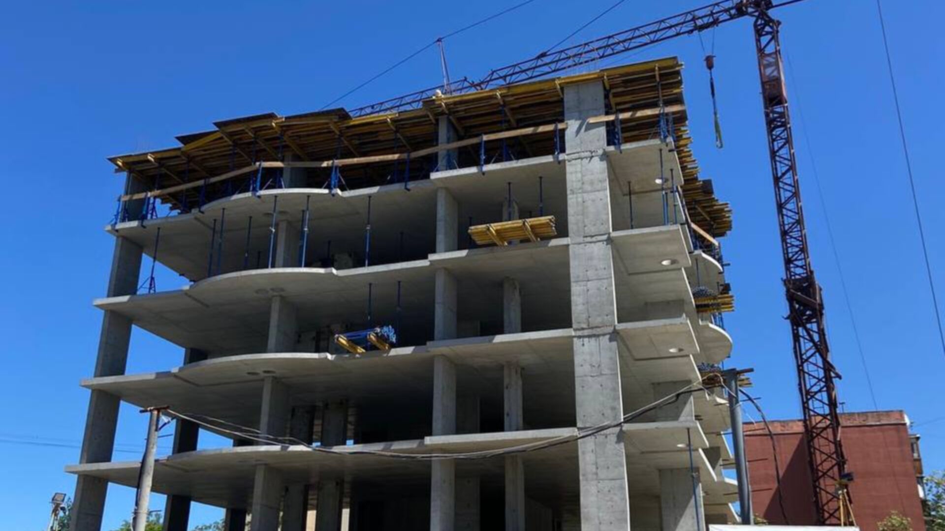 Состоянием на апрель 2025 года ЖК ул. Большая набережная, 15А ход строительства фото 850839