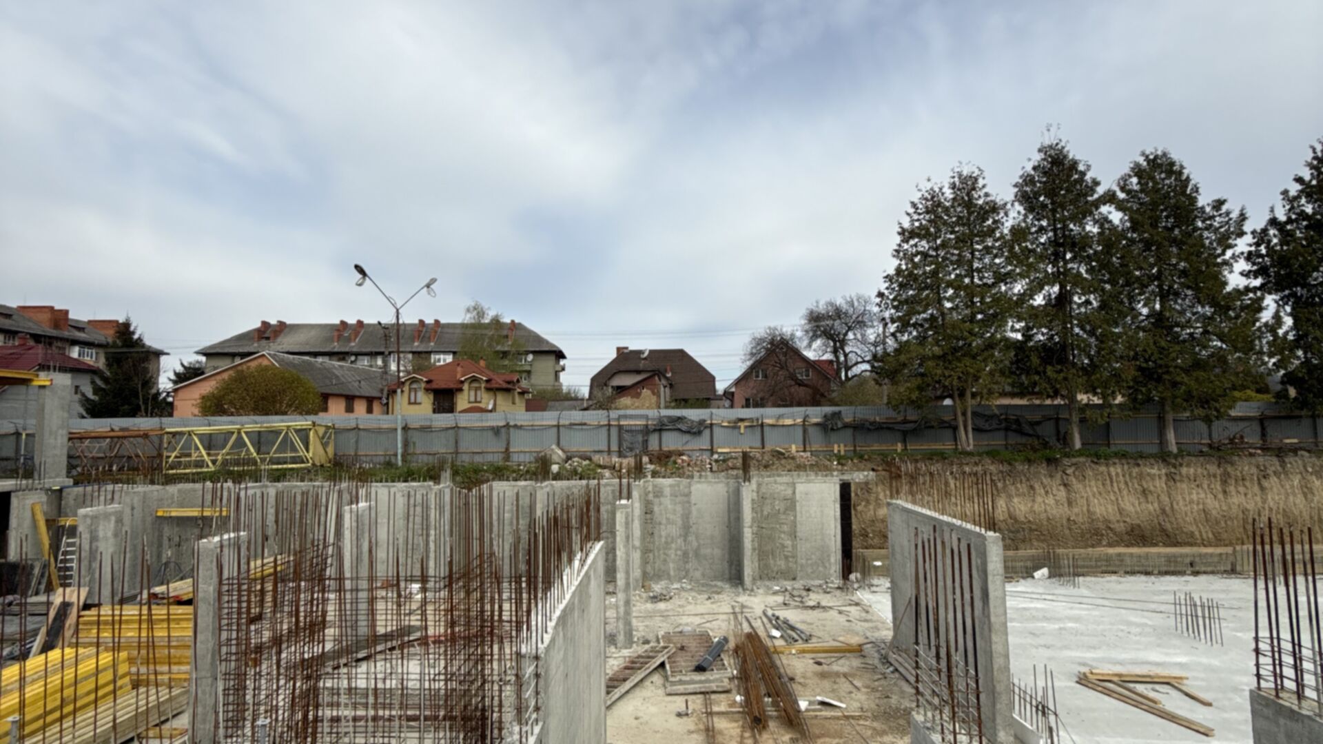 Станом на квітень 2025 року ЖК Central City Mukachevo хід будівництва фото 852182