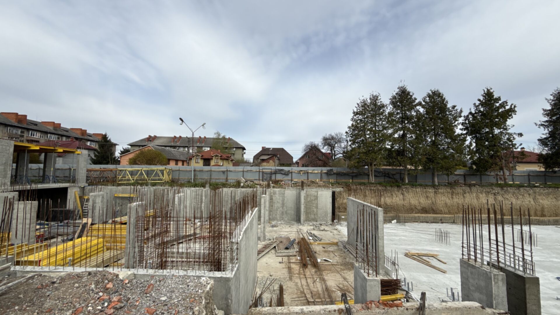 Станом на квітень 2025 року ЖК Central City Mukachevo хід будівництва фото 852184