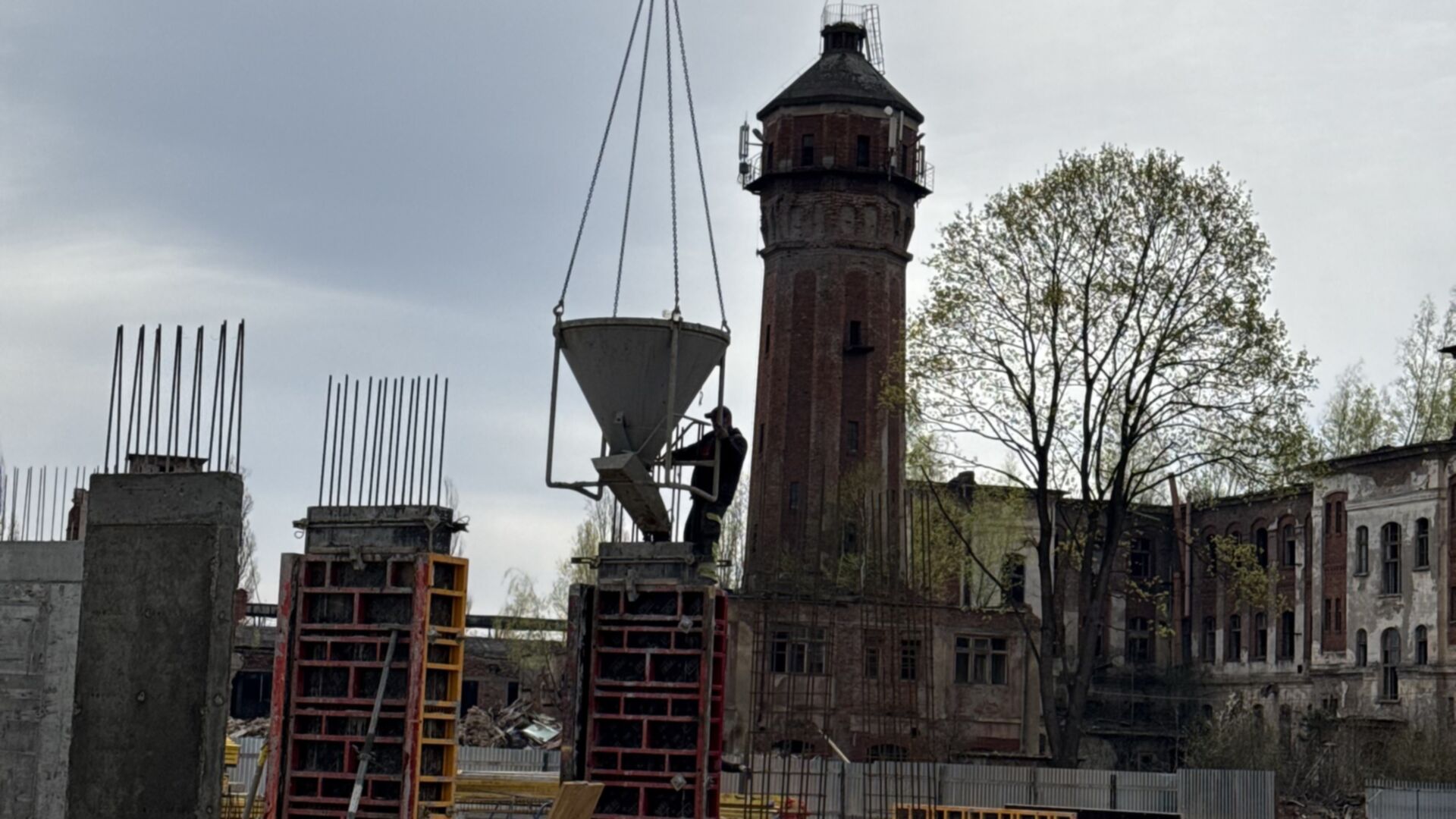 Станом на квітень 2025 року ЖК Central City Mukachevo хід будівництва фото 852239