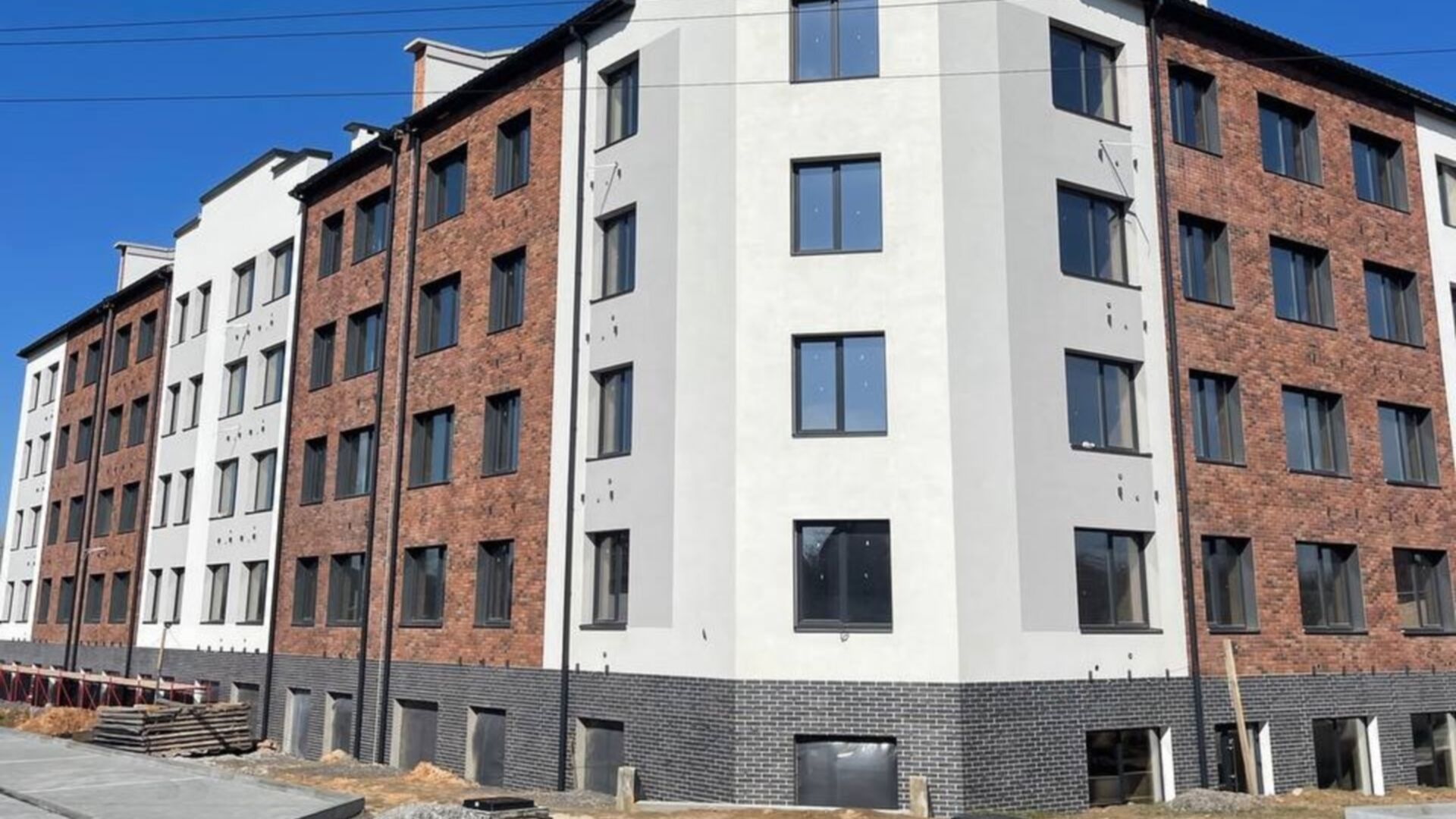 Станом на квітень 2025 року ЖК Міланж хід будівництва фото 854510