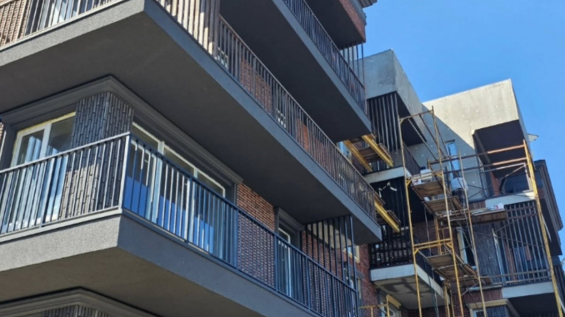 Станом на травень 2025 року Клубний будинок Безпечний дім хід будівництва фото 858829