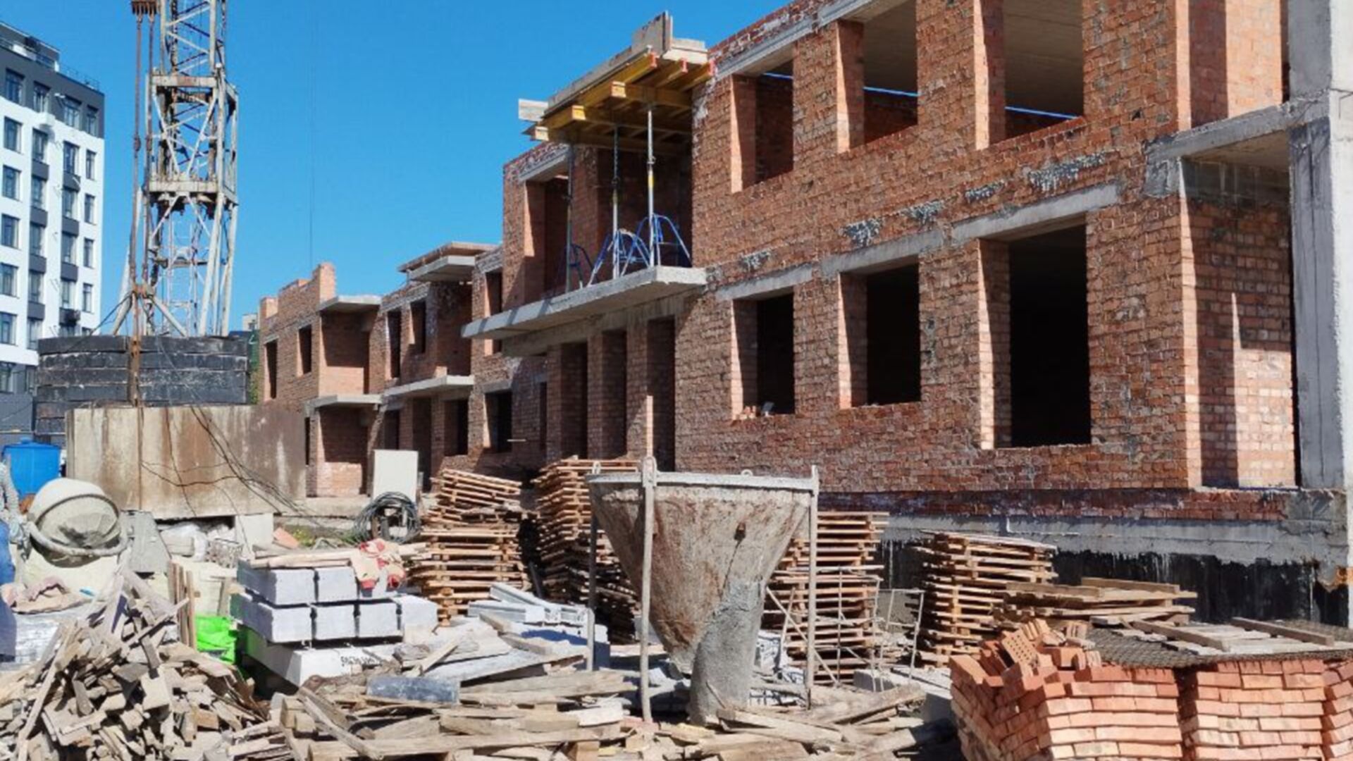 Состоянием на май 2025 года ЖК ул. Бориславская, 20 ход строительства фото 882882